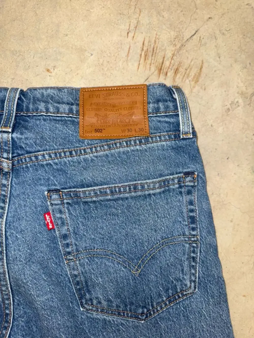 Levi's Premium 502 Taper Fit Men's Jeans W30 L30 Medium Wash